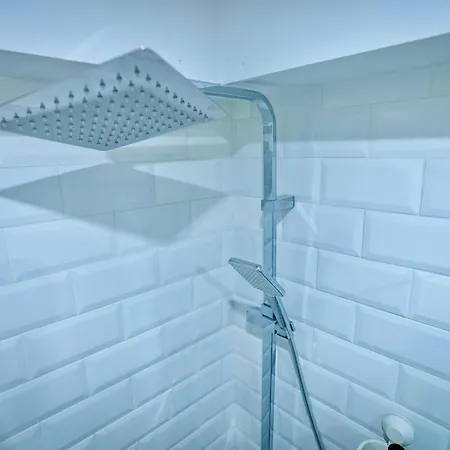 Valenstay - Duplex Stade Du Hainaut Avec Terrasse *